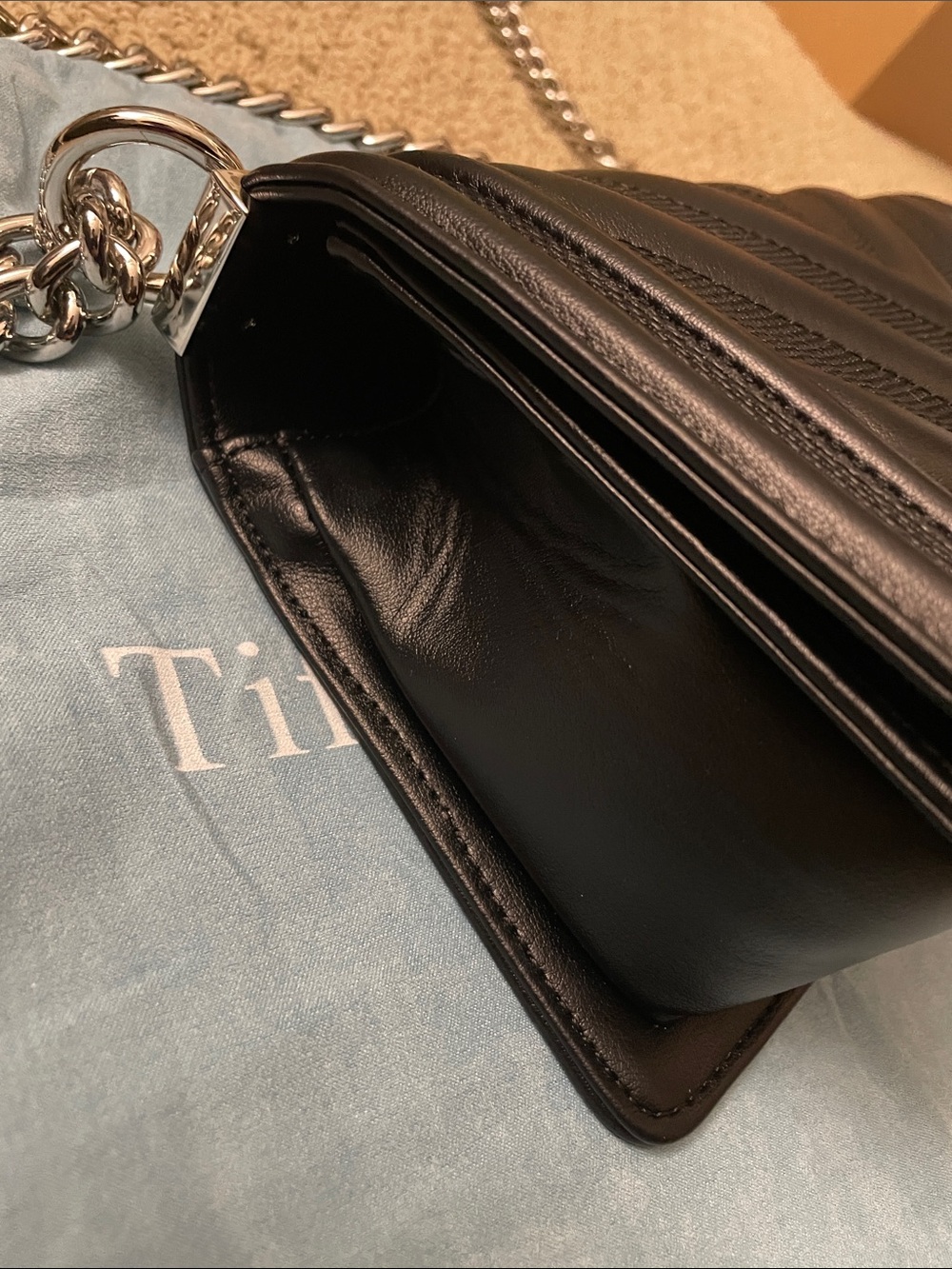 Tiffany & Fred Black Chevron Leather Crossbody with Silver Chain - Picture 5 of 14